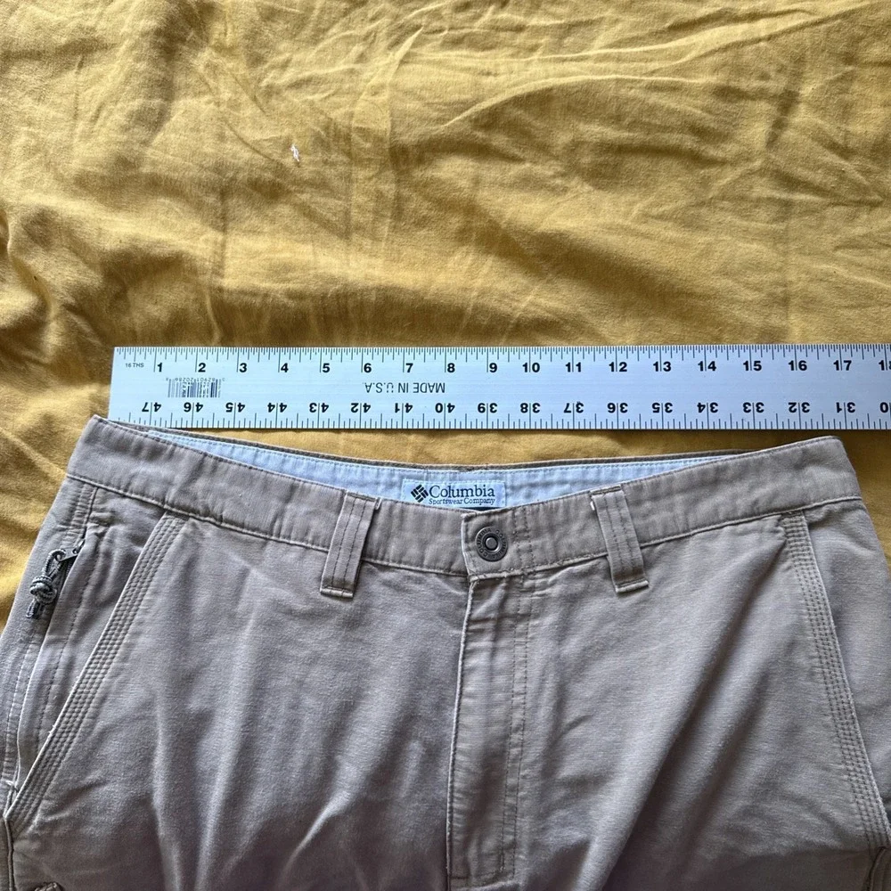 Columbia Mens 34 Khaki Shorts Chino 9